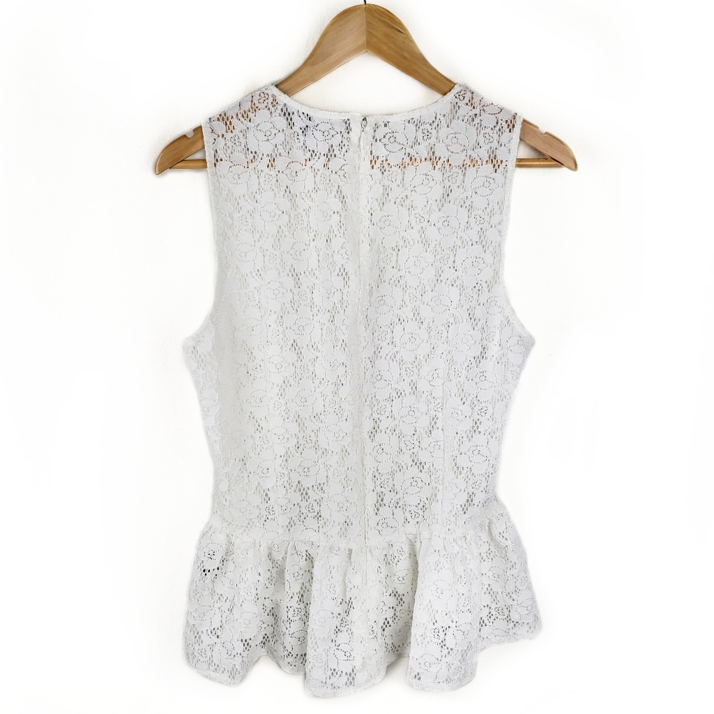 Cynthia Steffe white lace peplum top size L - Picture 2 of 5